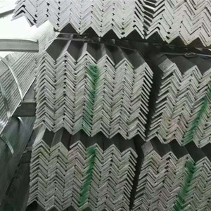 角钢 